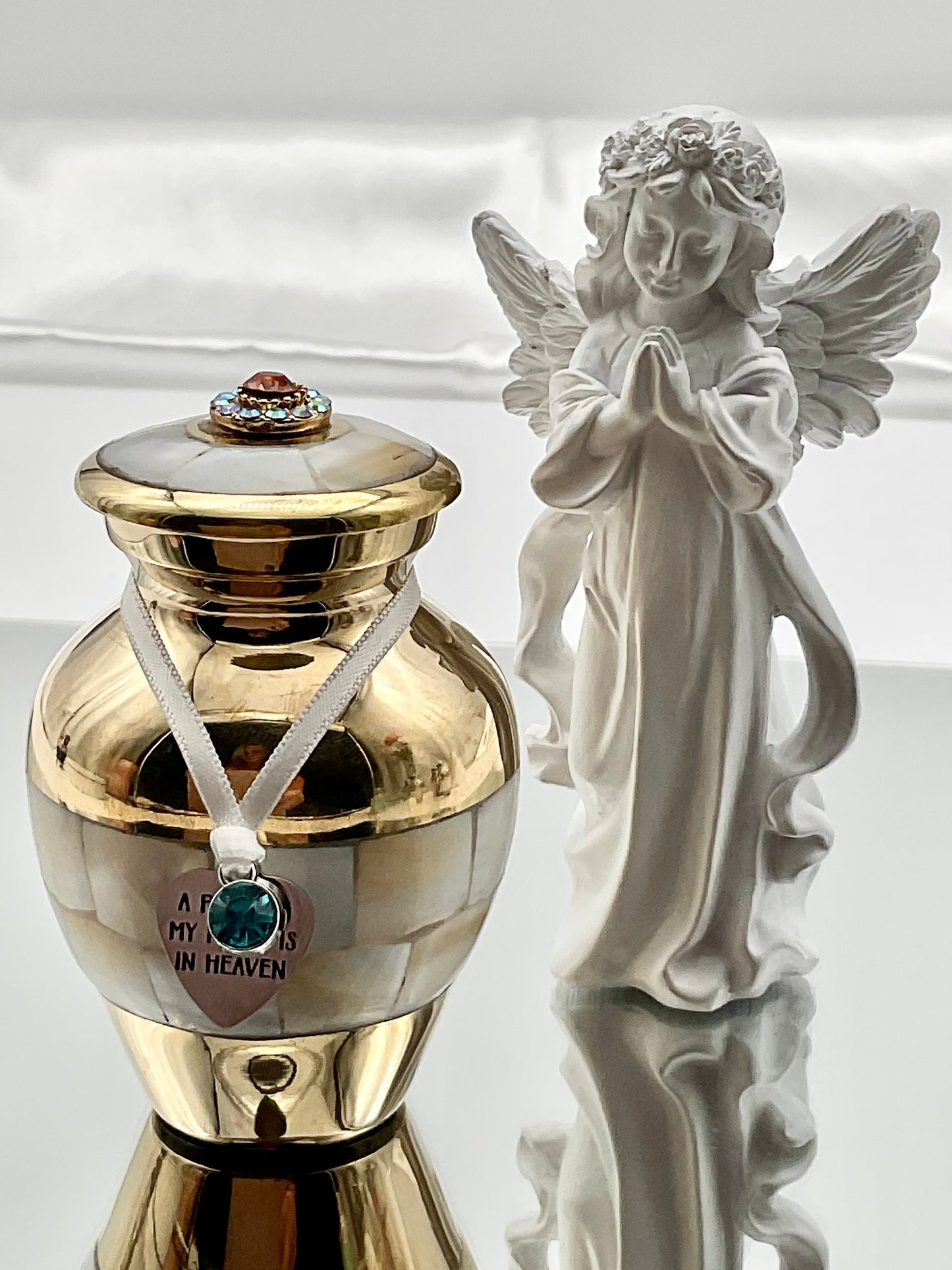 Mother of Pearl Memorial Cremation Funeral Ash Urn with Charm, Stainless Steel Angel Charm with Birthstone