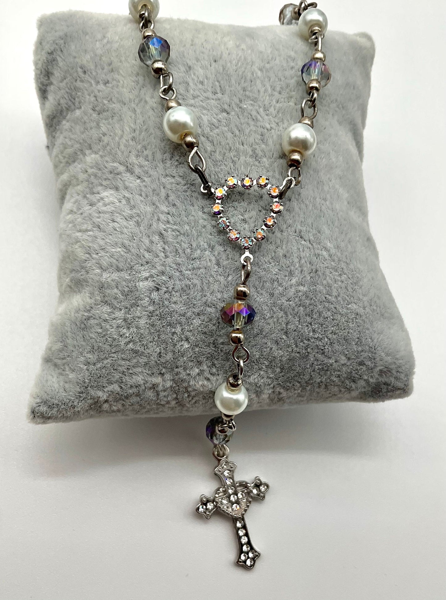 White Pearl and Crystal Beaded Pocket Rosary Catholic Christian Religious Jewelry Hand Made with Rhinestone Accent Cross - 1 Decade