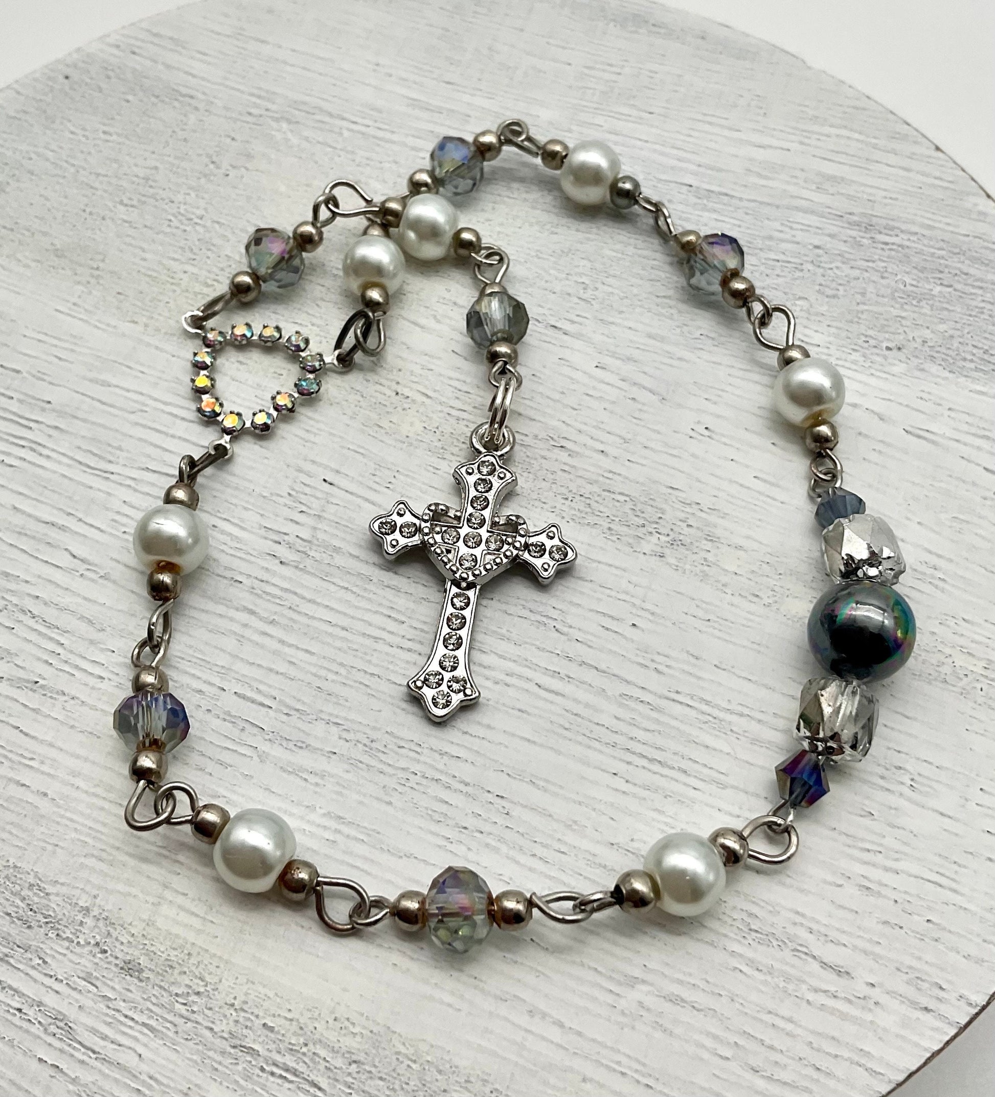 White Pearl and Crystal Beaded Pocket Rosary Catholic Christian Religious Jewelry Hand Made with Rhinestone Accent Cross - 1 Decade