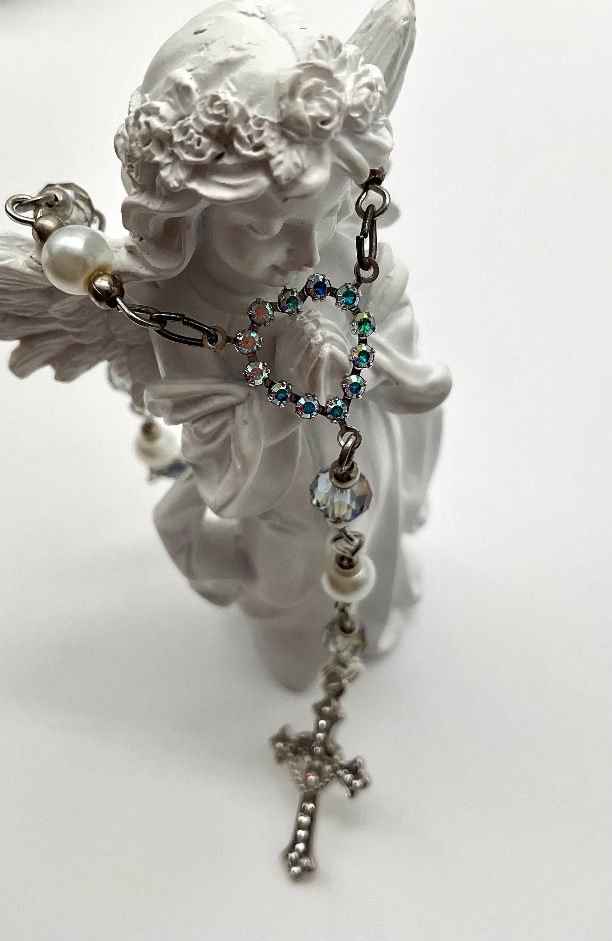 White Pearl and Crystal Beaded Pocket Rosary Catholic Christian Religious Jewelry Hand Made with Rhinestone Accent Cross - 1 Decade