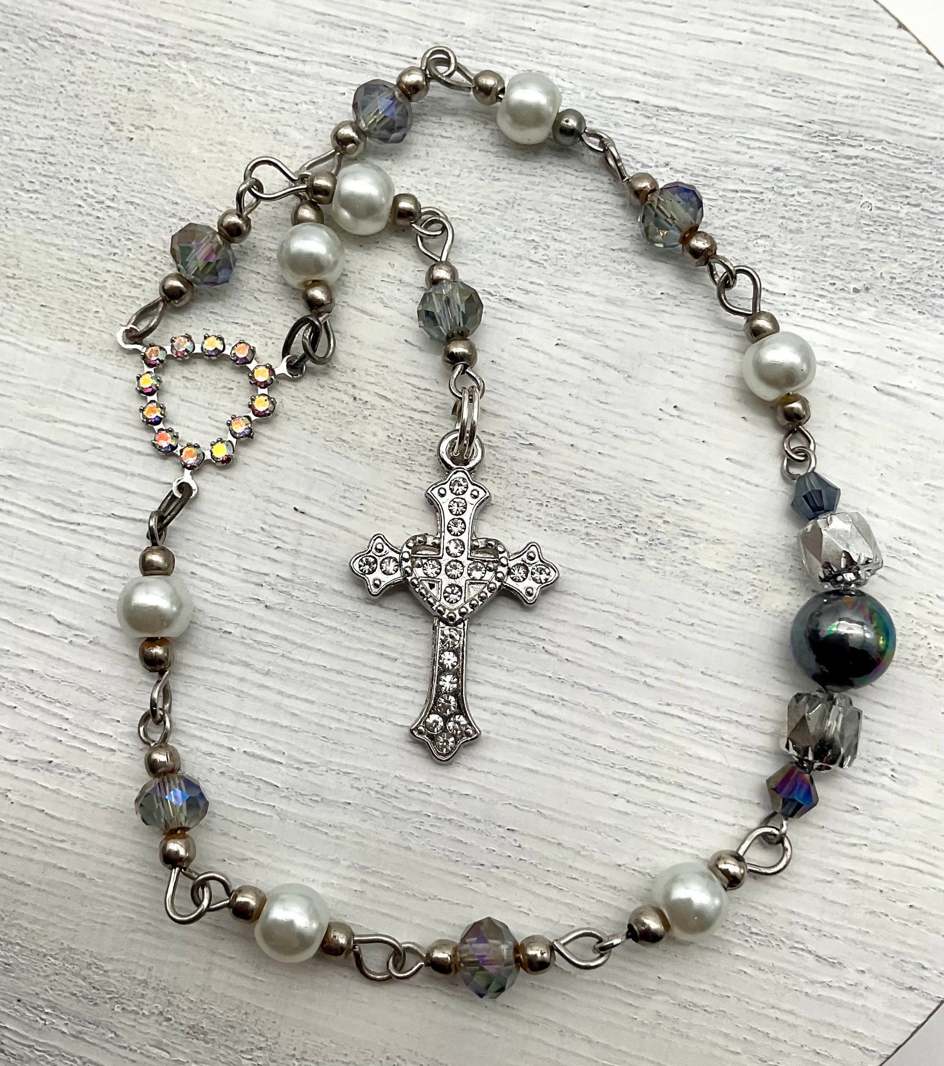 White Pearl and Crystal Beaded Pocket Rosary Catholic Christian Religious Jewelry Hand Made with Rhinestone Accent Cross - 1 Decade