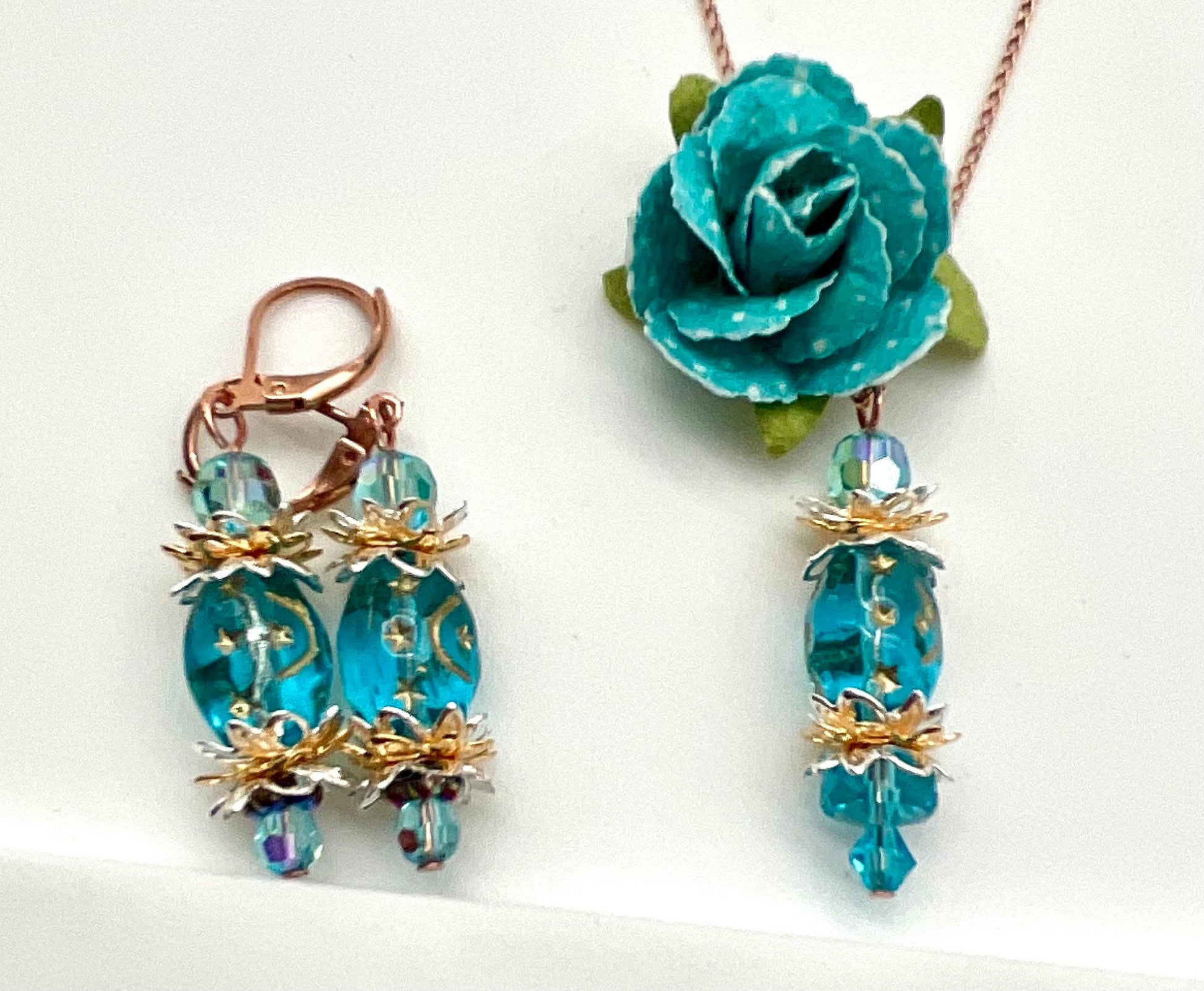 Pick - A - Pineapple Charleston Style Teal Necklace with Matching Earrings Jewelry