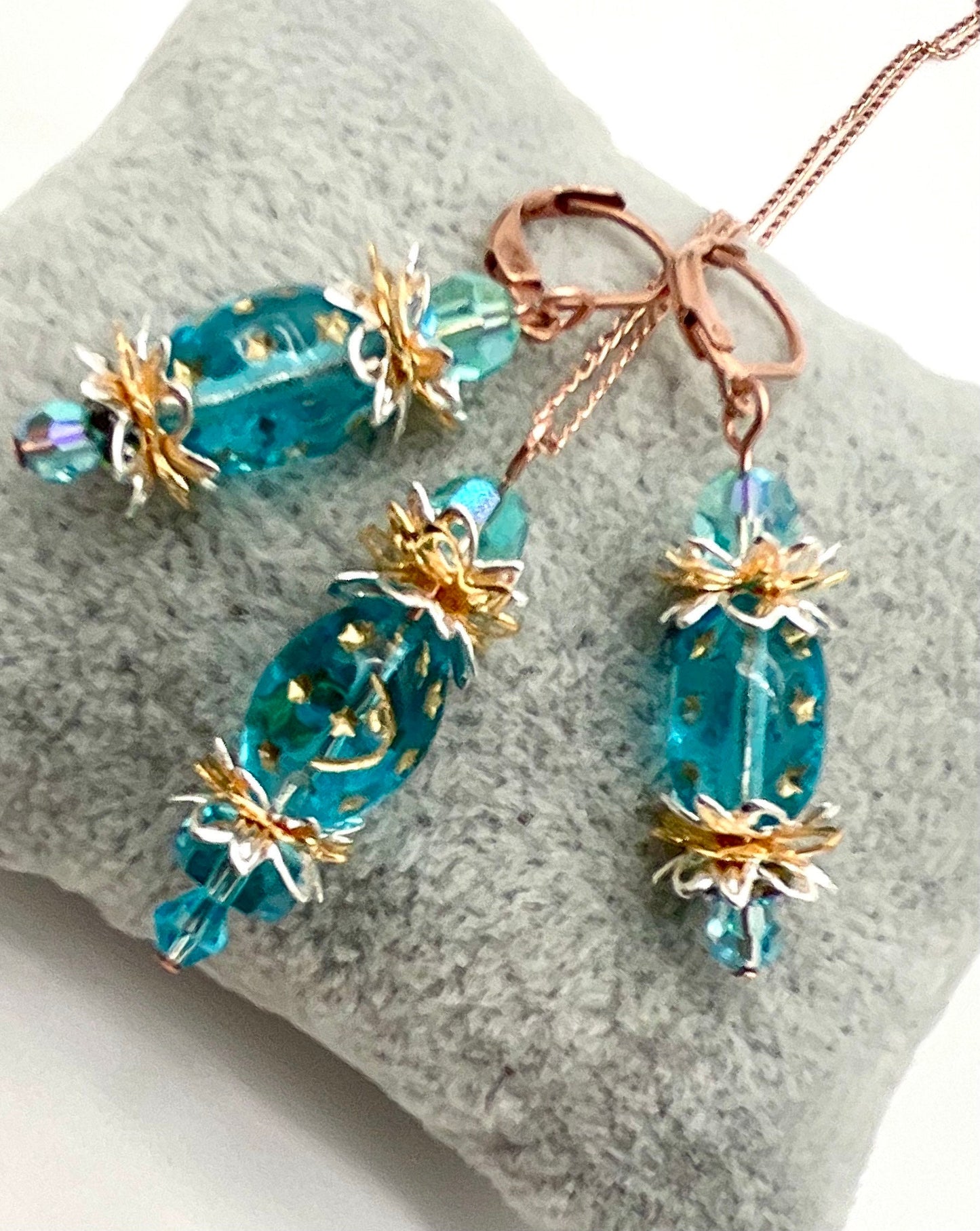 Pick - A - Pineapple Charleston Style Teal Necklace with Matching Earrings Jewelry