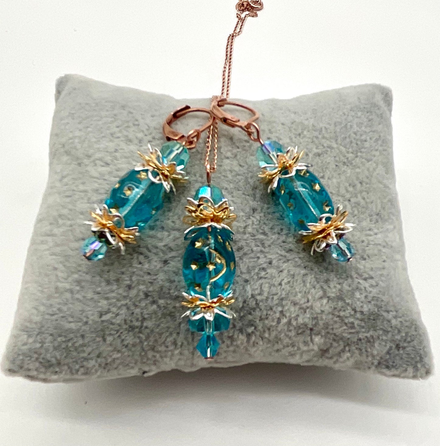 Pick - A - Pineapple Charleston Style Teal Necklace with Matching Earrings Jewelry