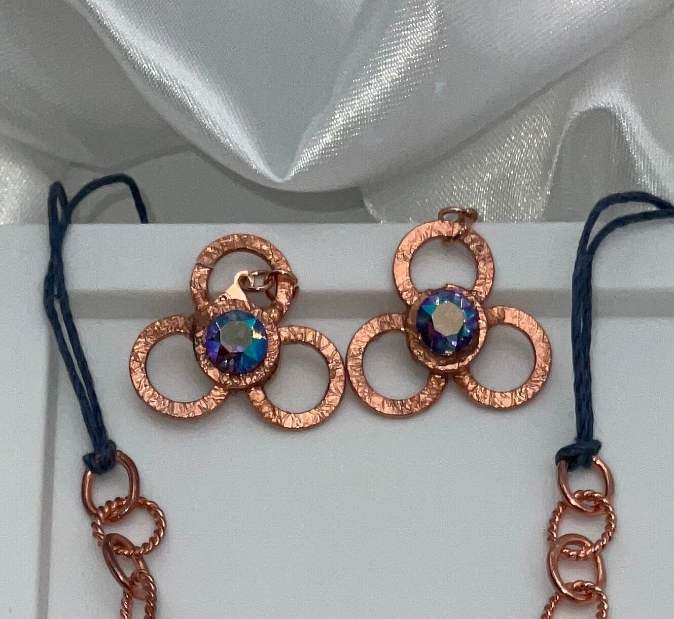 Floral Style Chez Glass - Copper Necklace and Earring Set Blue and Teal Tones