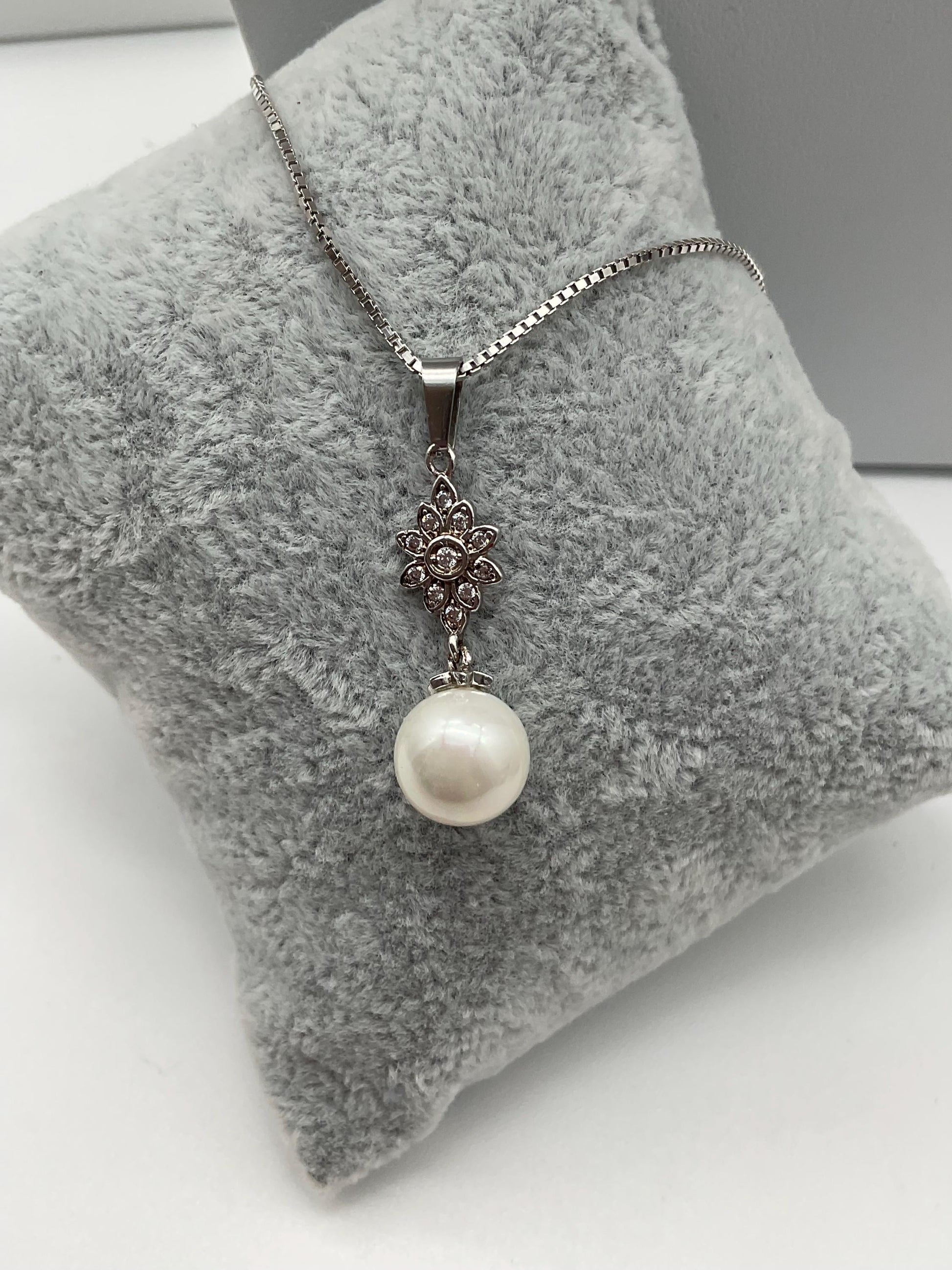 Pearl Necklace with Rhinestone Accents - Wedding Prom Formal Jewelry