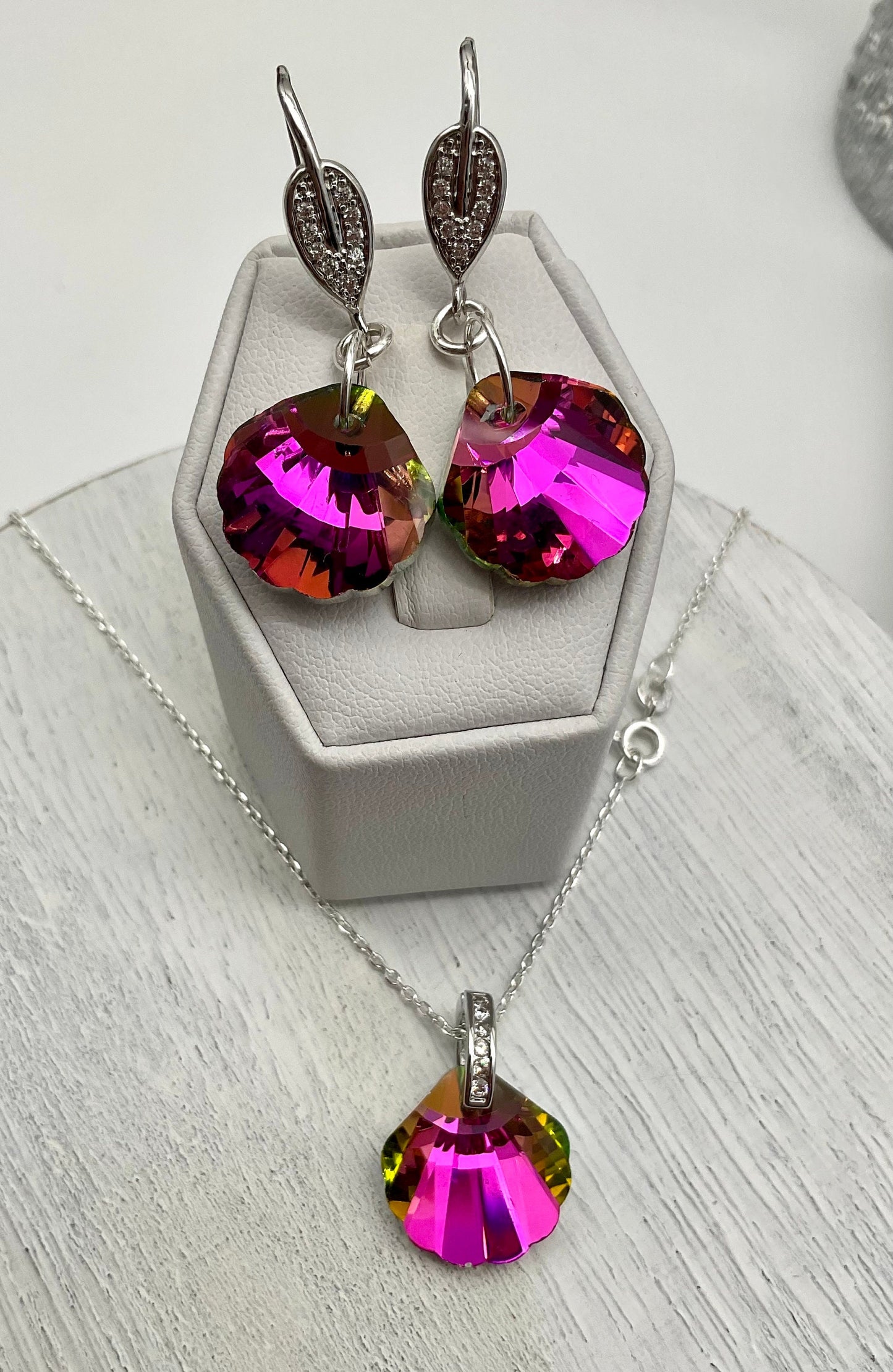 Fushia Pink Crystal Clam Pendant Necklace and Earring Set