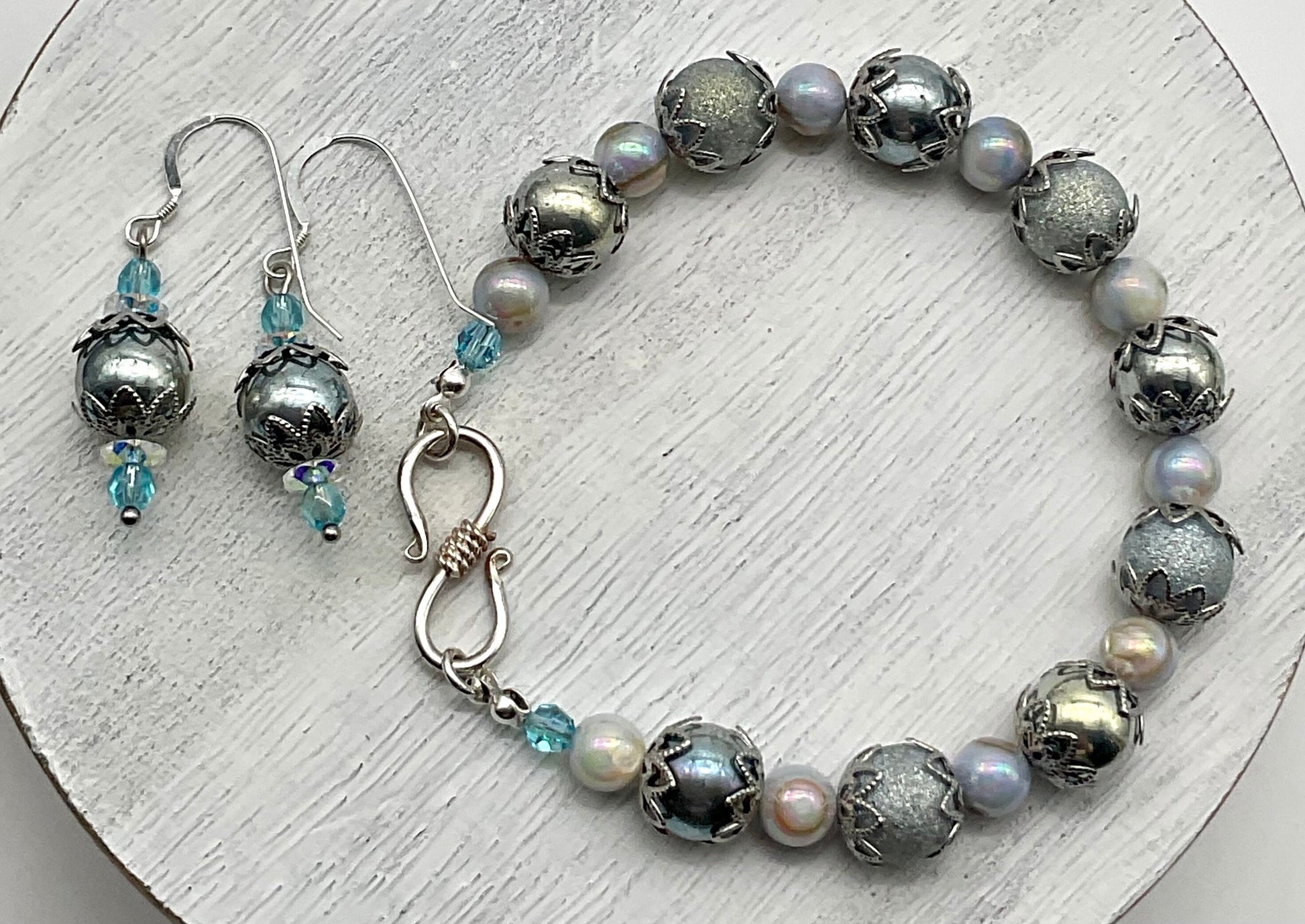 Iridescent Blue Pearl Bracelet and Earring Set - Hypoallergenic 925 Sterling Silver