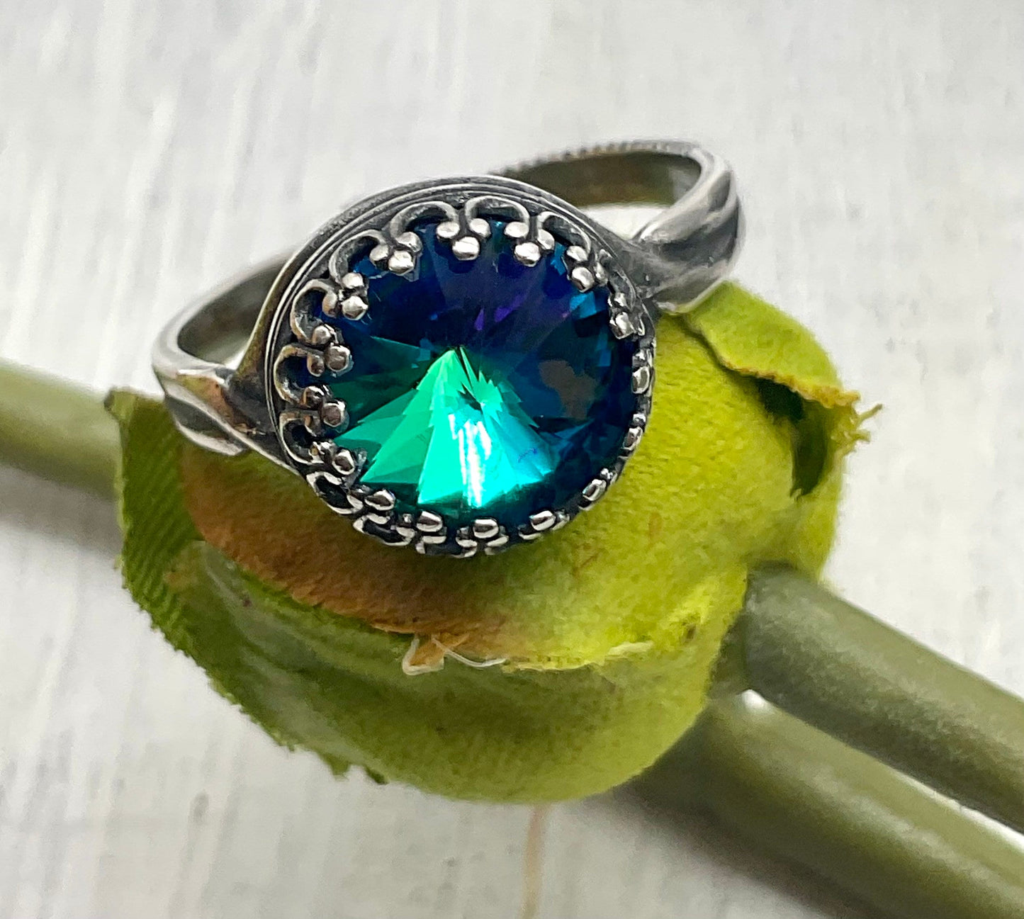 Swarovski Teal - Green Crystal - Round Ring in Adjustable Antique 925 Sterling Silver Band